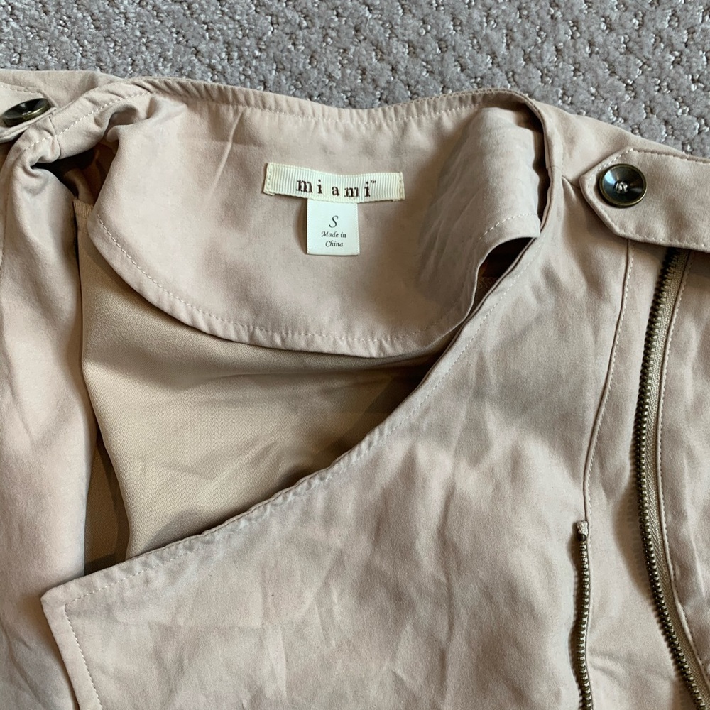 Jacket - Picture 4 of 5